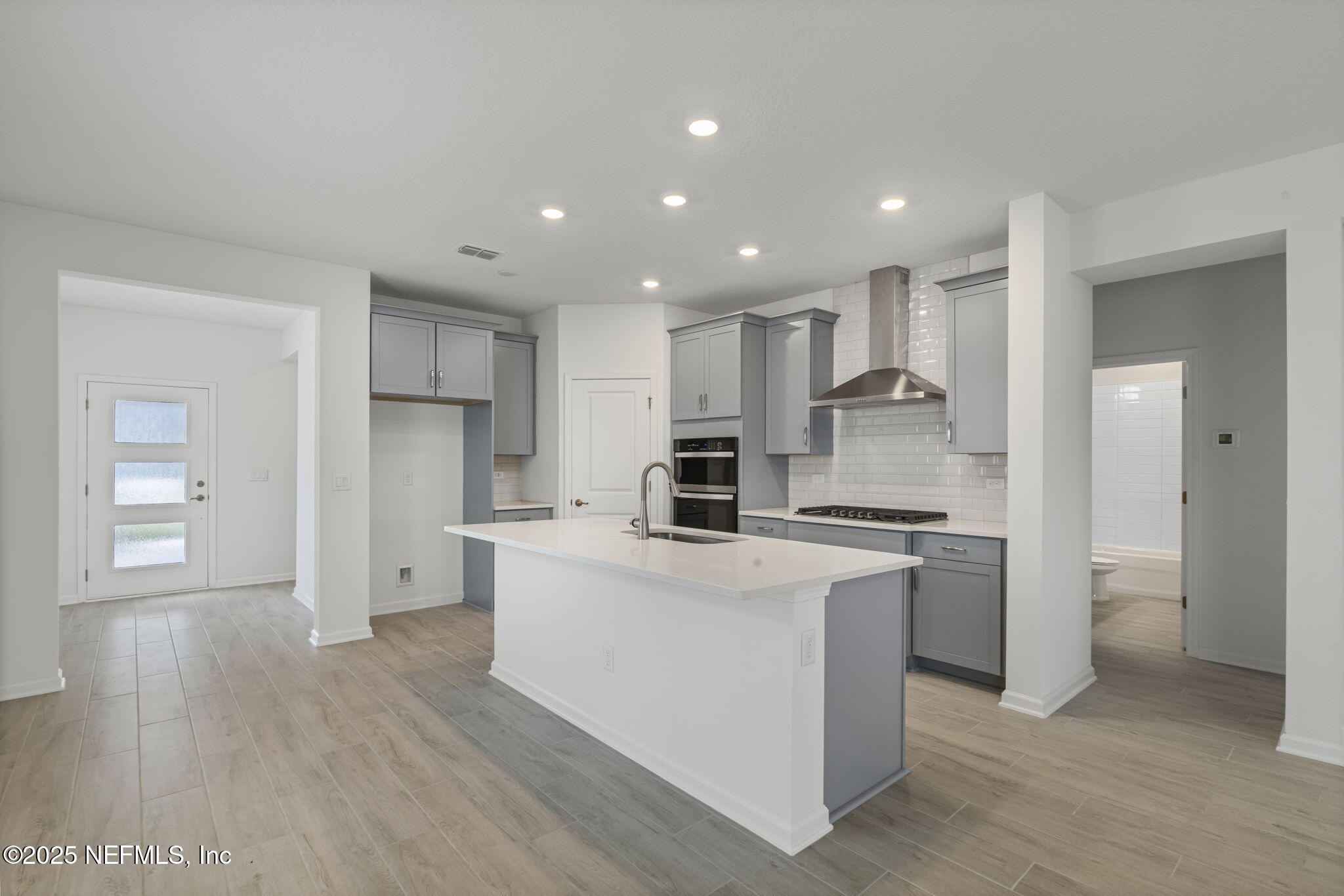 81 RIPPLE Road, St. Johns