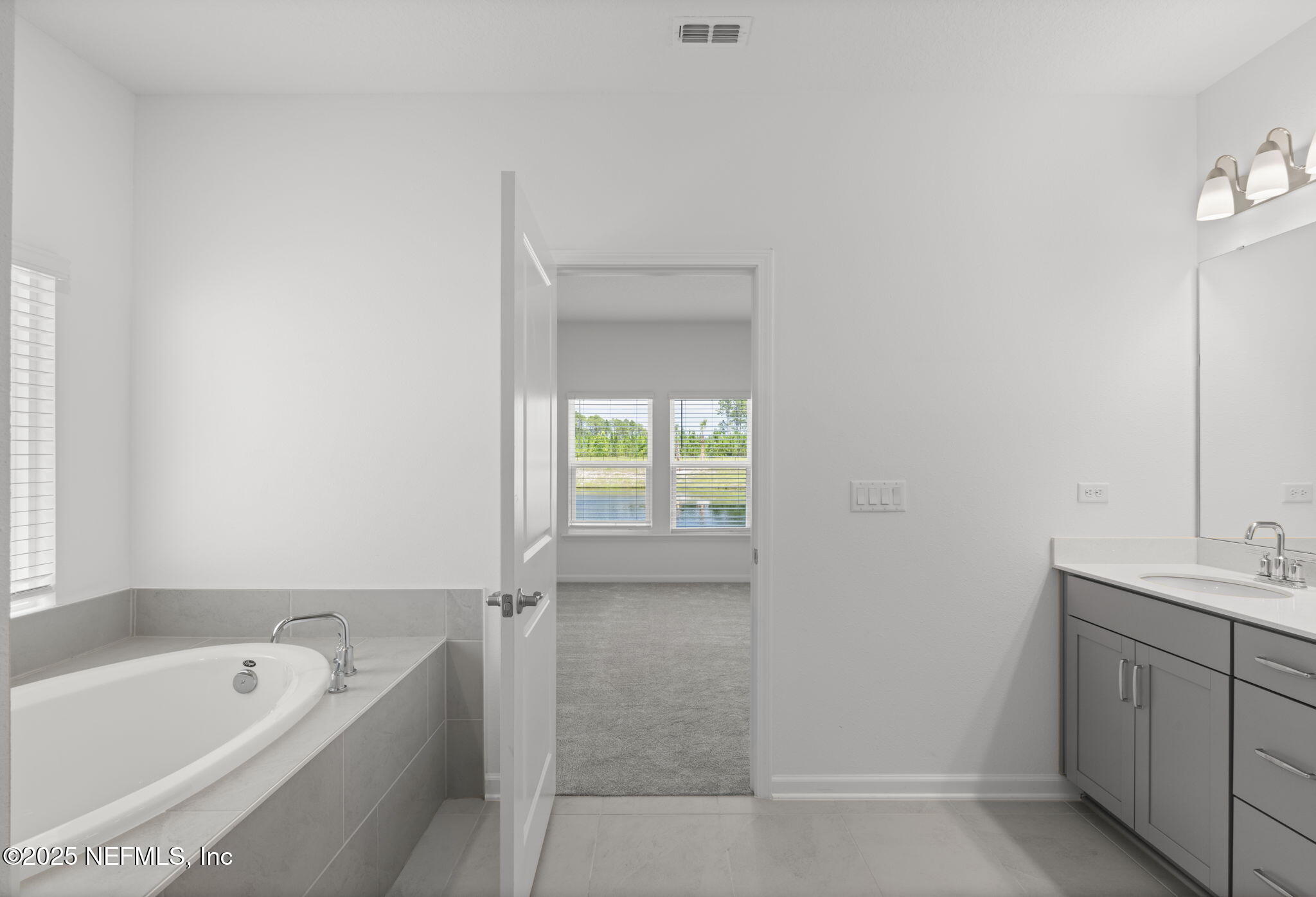 81 RIPPLE Road, St. Johns