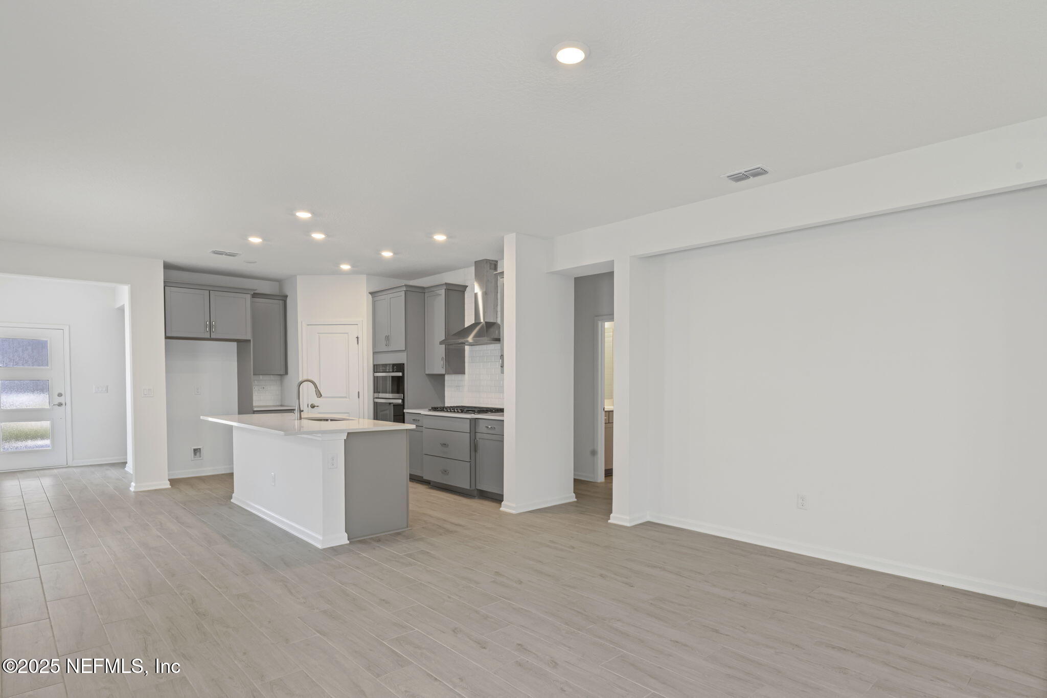 81 RIPPLE Road, St. Johns