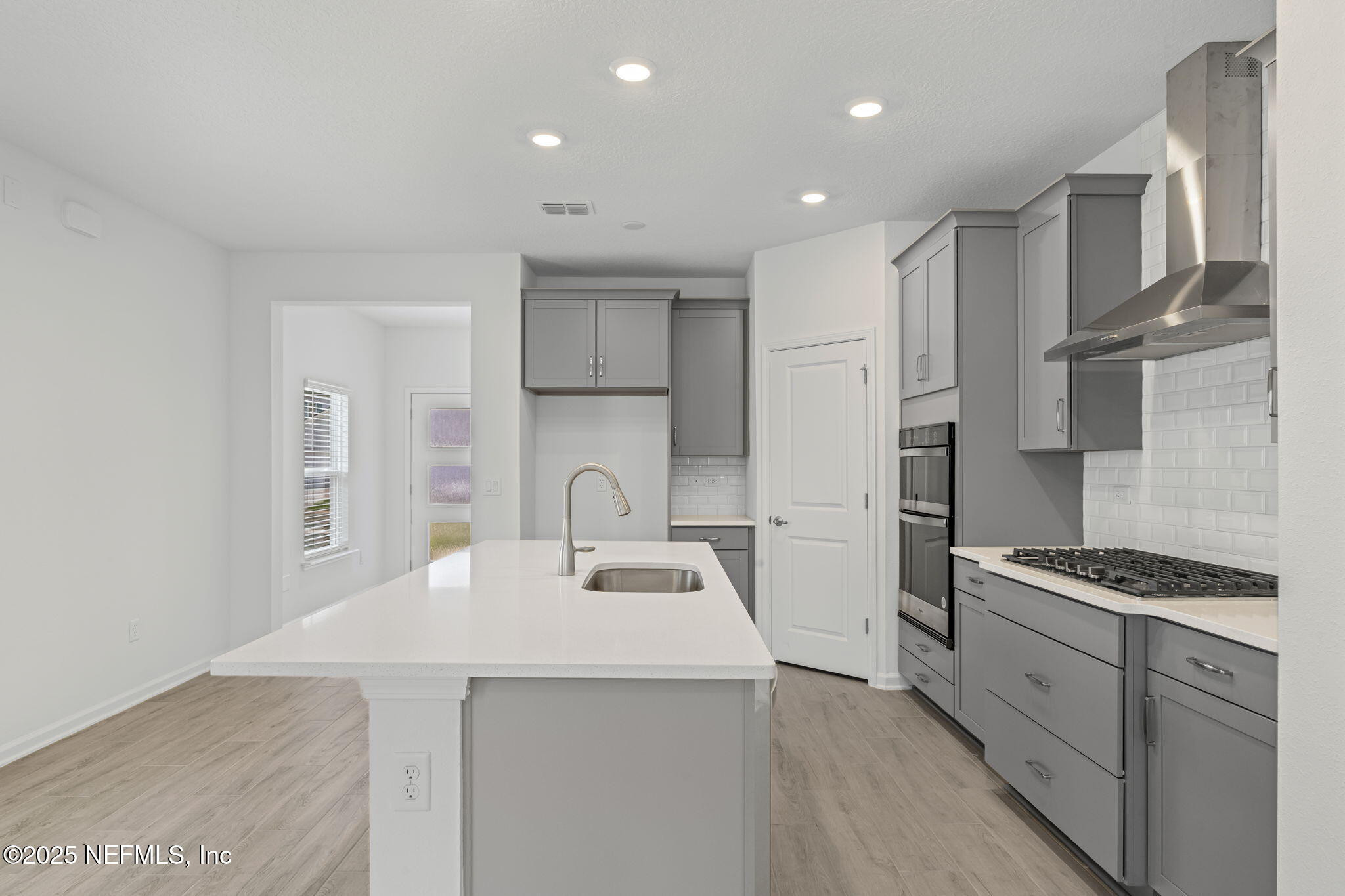 81 RIPPLE Road, St. Johns