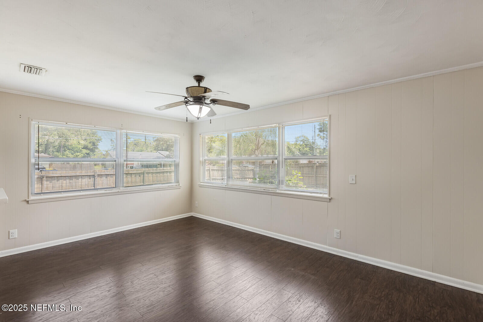 3592 THORNHILL Drive
