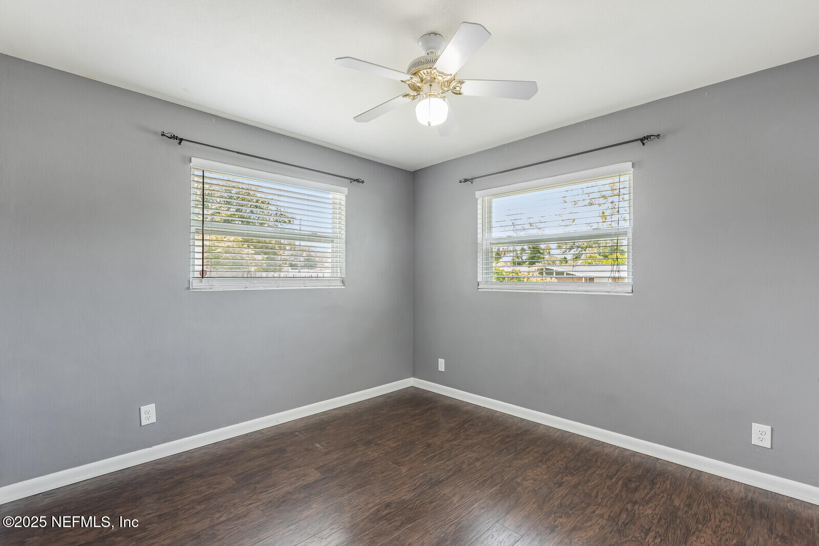 3592 THORNHILL Drive