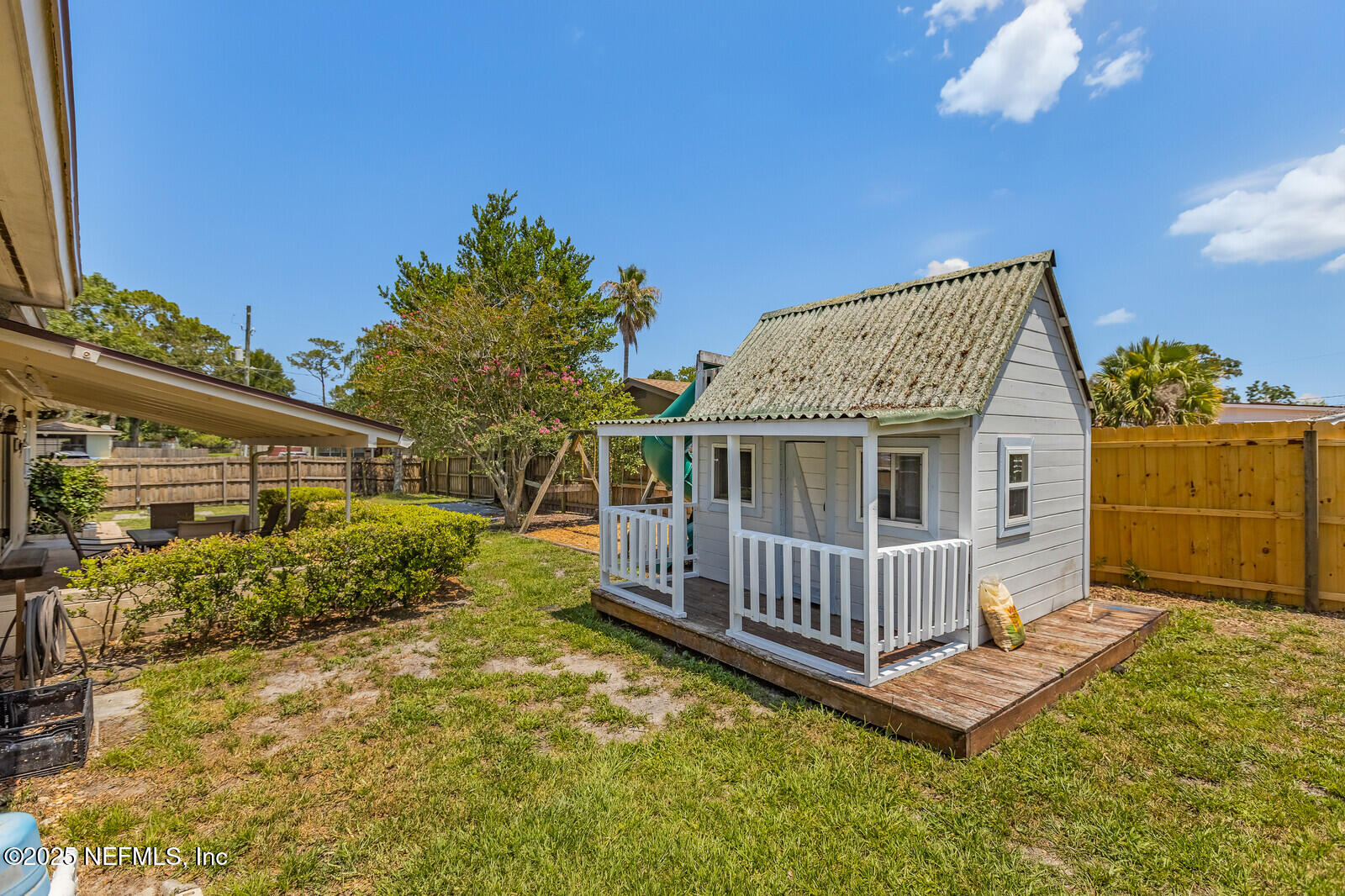 3592 THORNHILL Drive