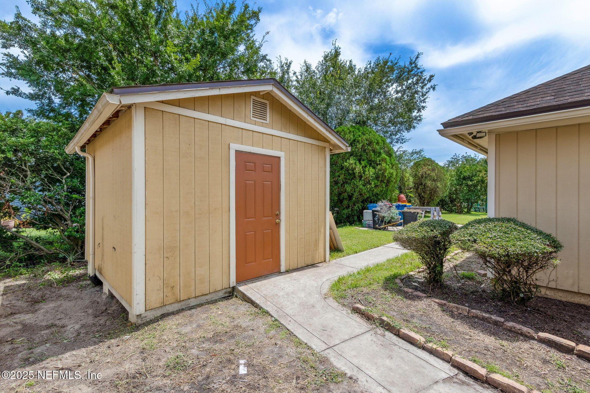 11820 WAX BERRY Lane