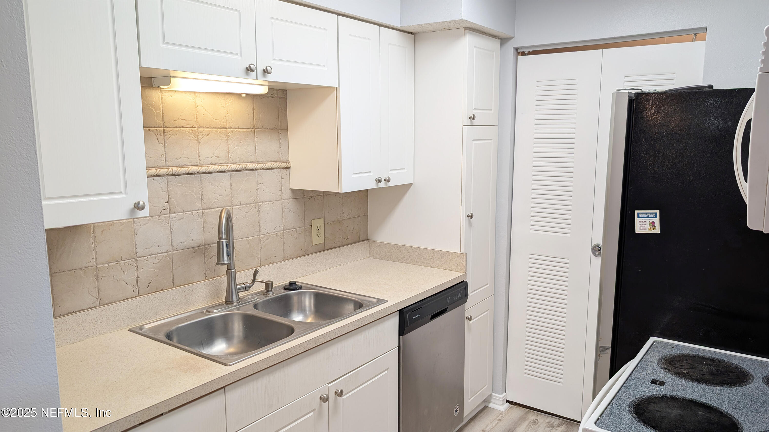 10200 BELLE RIVE Boulevard, 212