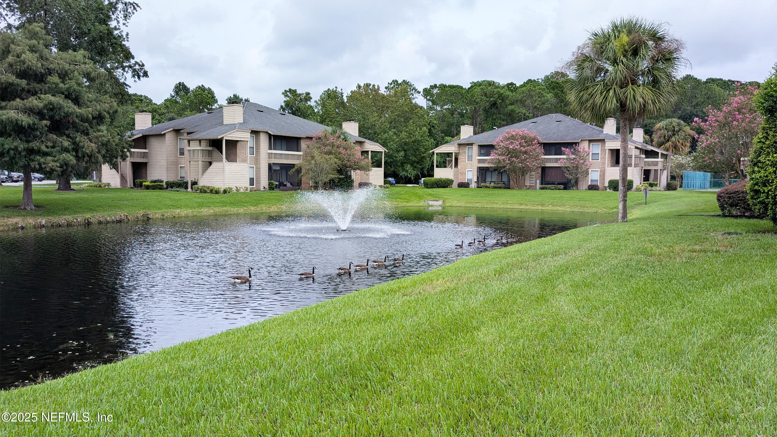 10200 BELLE RIVE Boulevard, 212