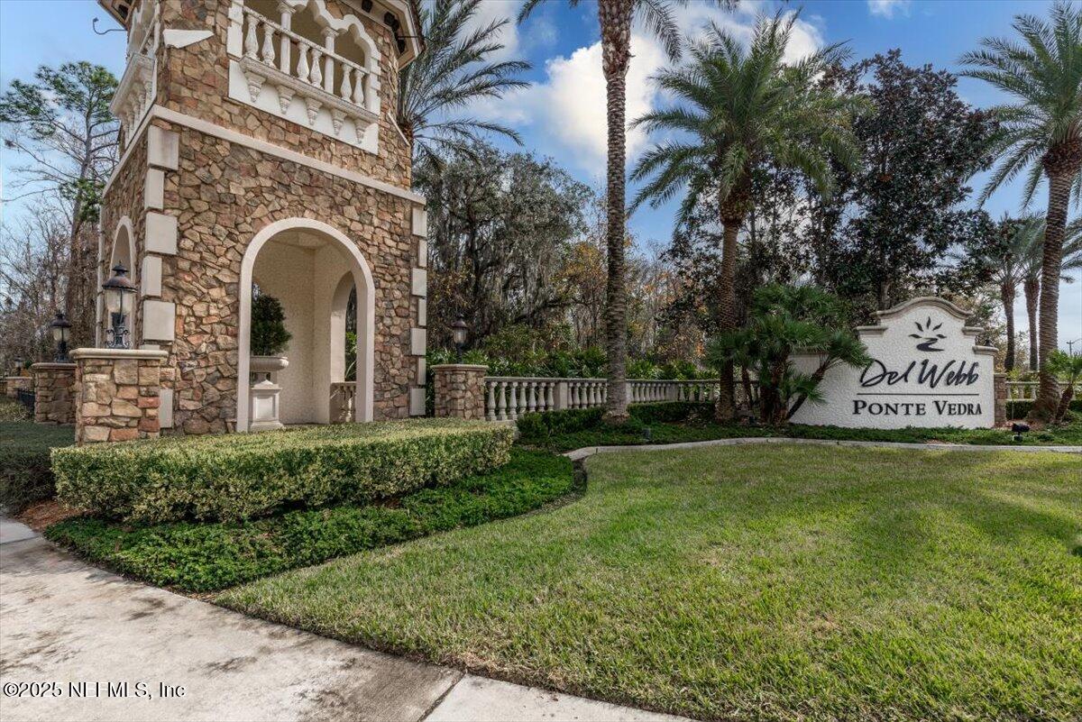 875 WANDERING WOODS Way