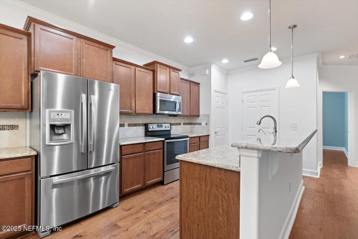 875 WANDERING WOODS Way