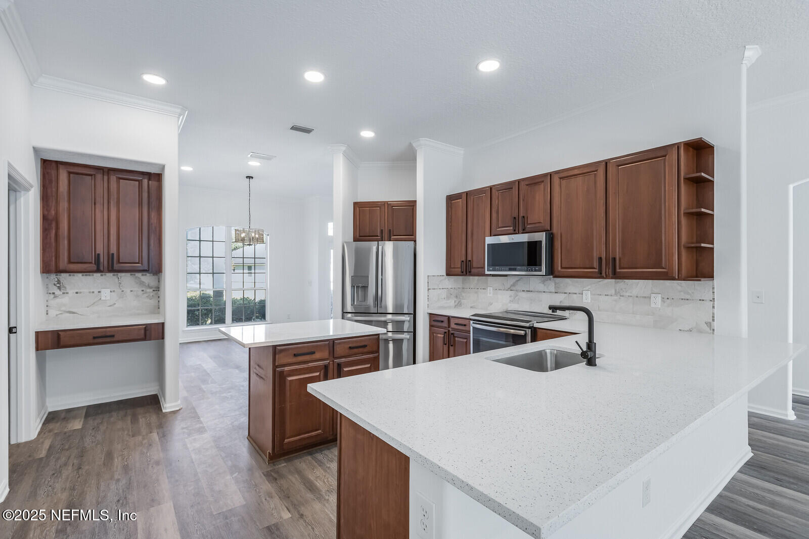 737 HAZELMOOR Lane