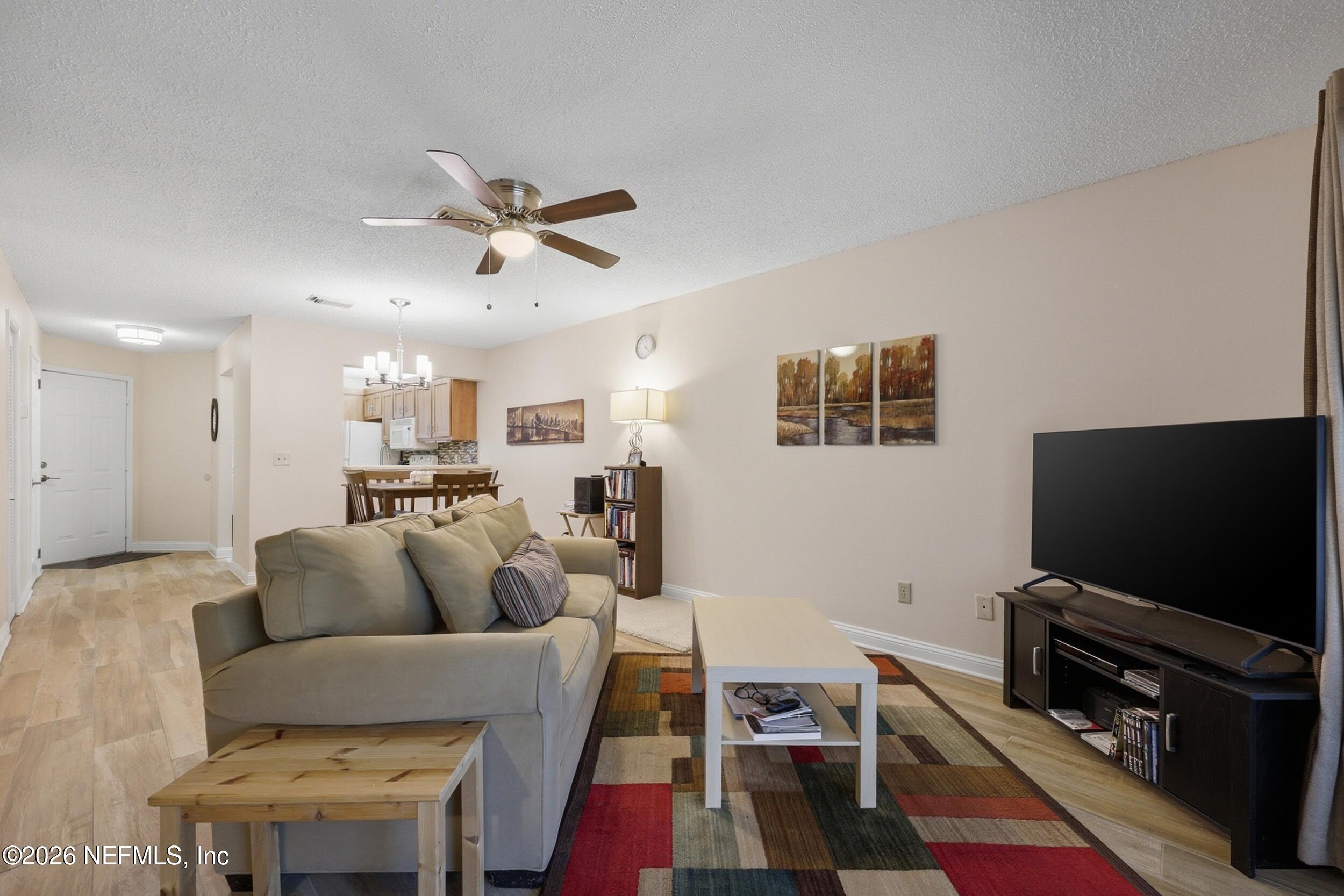 8715 BELLE RIVE Boulevard 1607