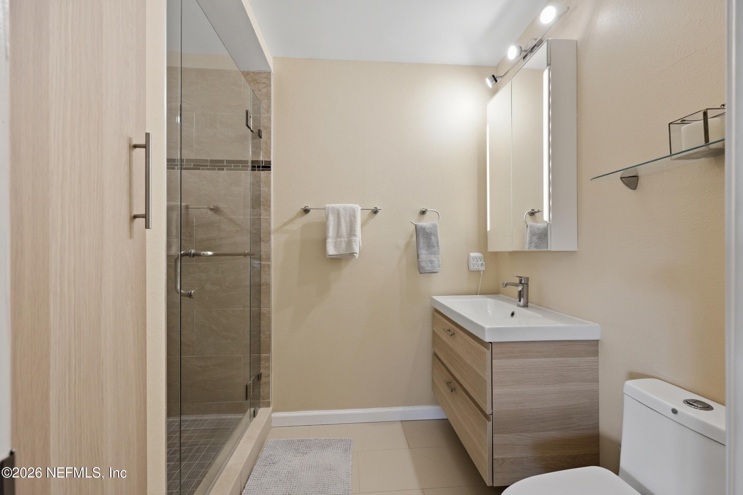 8715 BELLE RIVE Boulevard 1607