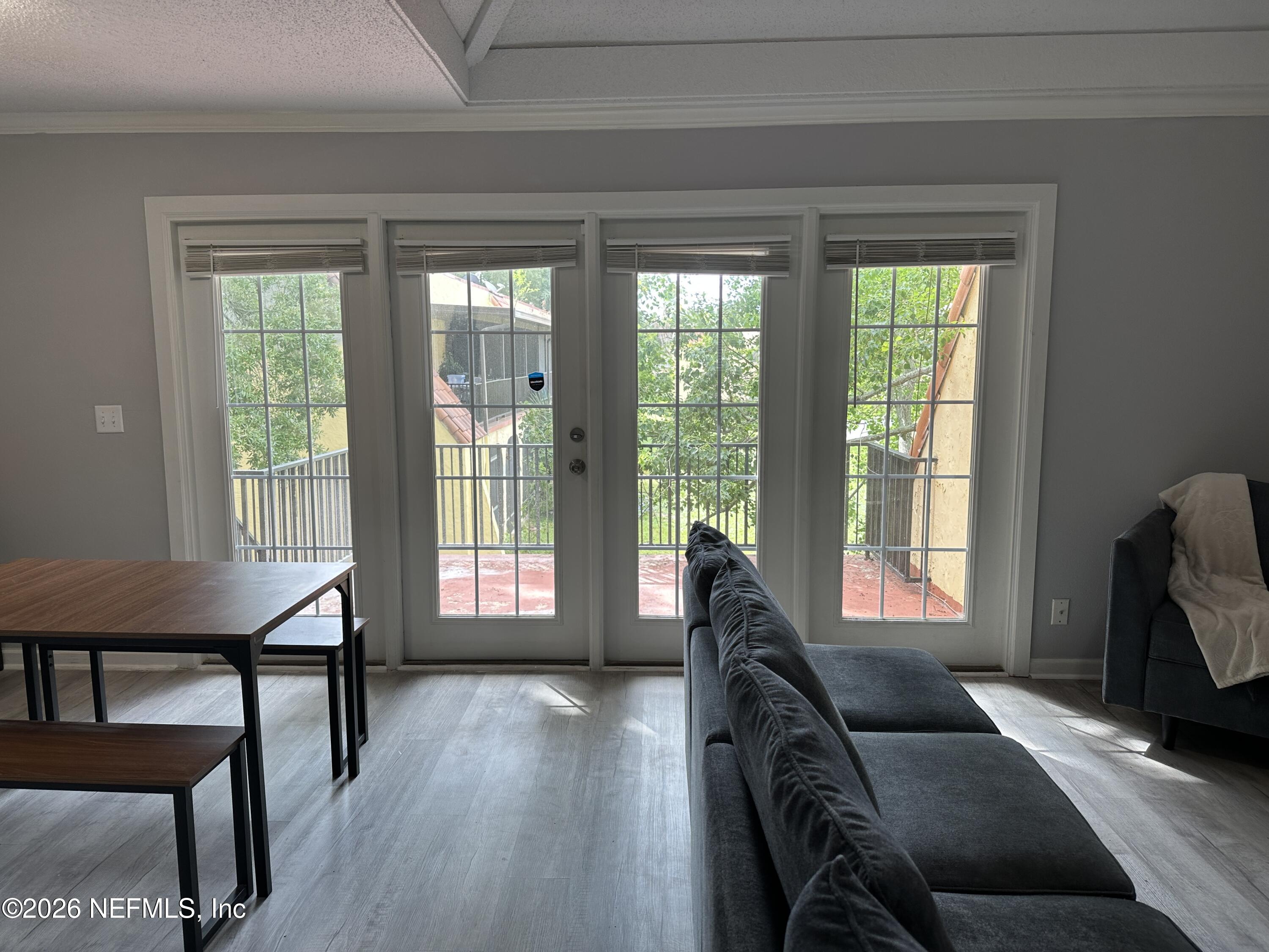 3878 LA MIRADA Drive N 8