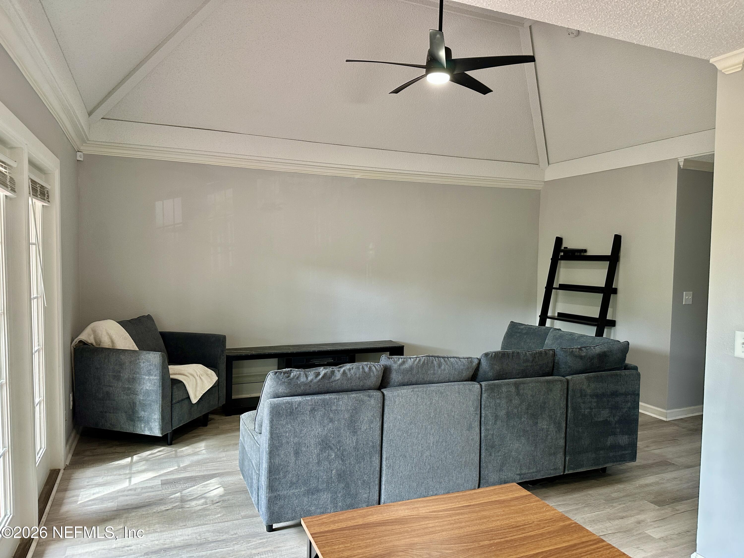 3878 LA MIRADA Drive N 8