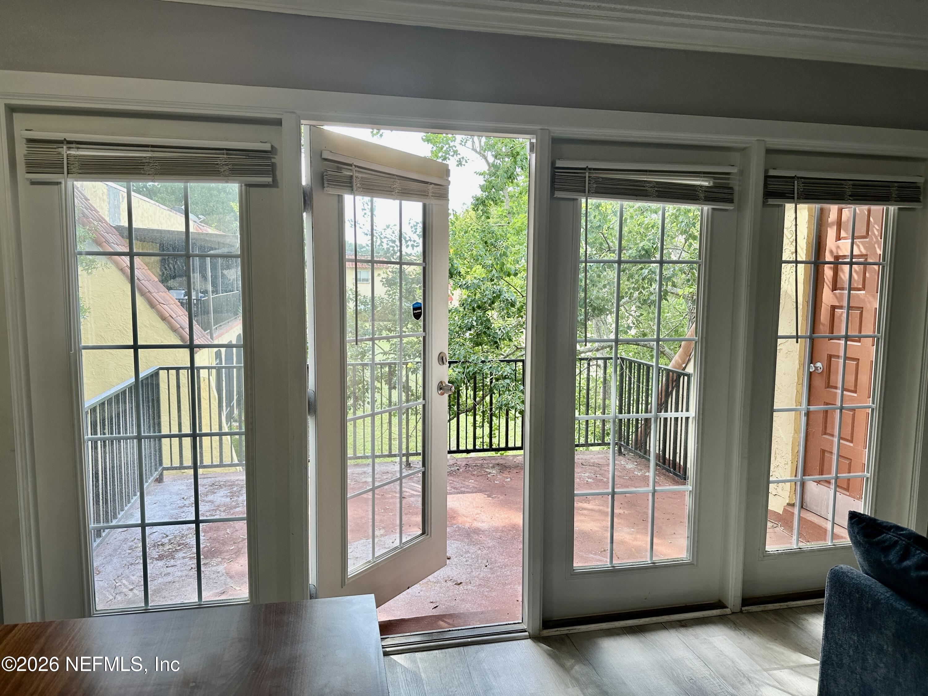 3878 LA MIRADA Drive N 8