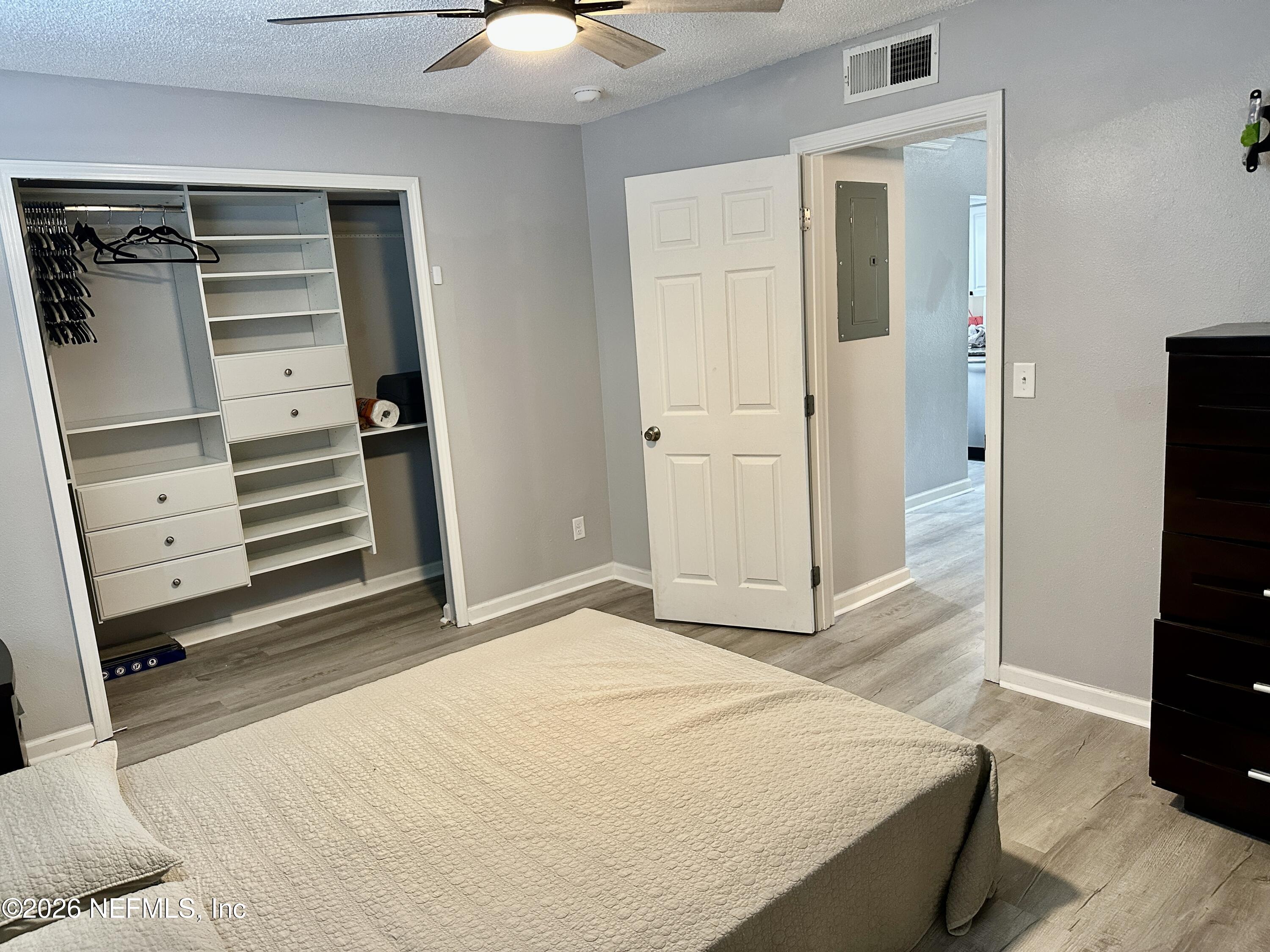 3878 LA MIRADA Drive N 8