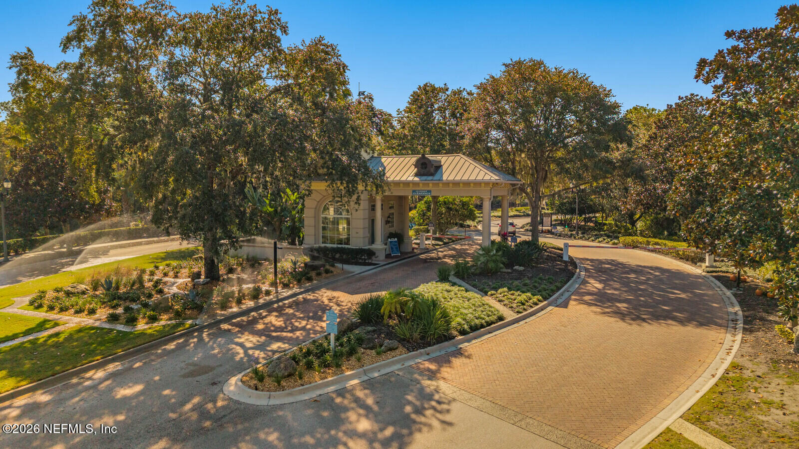 180 PALM ISLAND Way