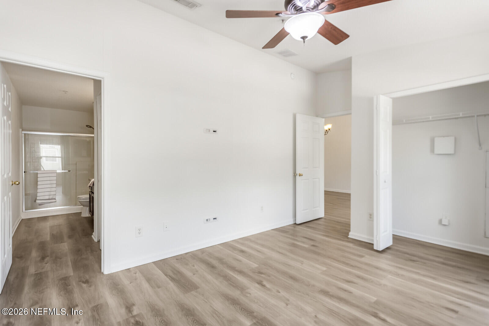 13811 HERONS LANDING Way 9
