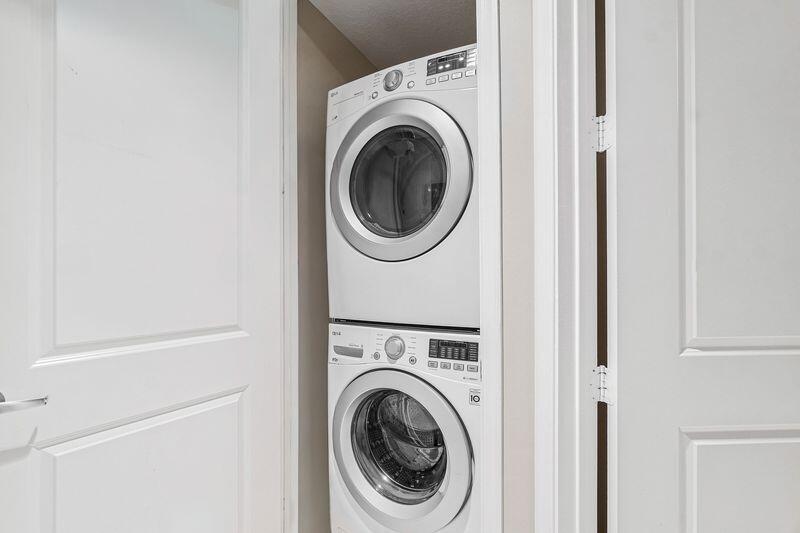 701 S Olive Avenue 1706