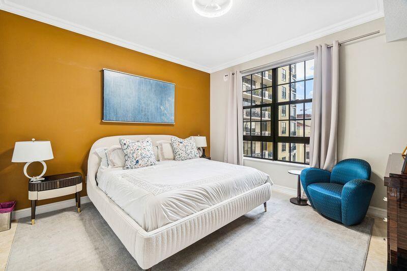 701 S Olive Avenue 1706