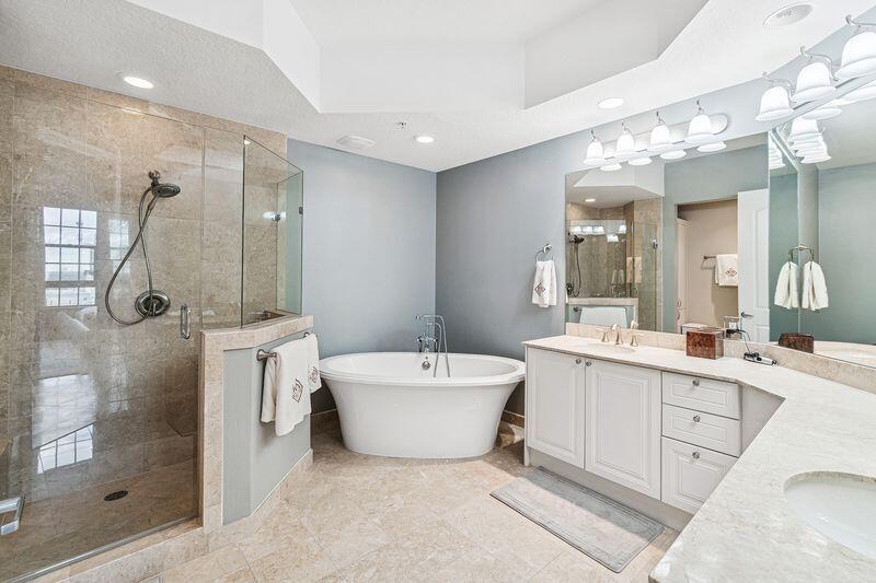 701 S Olive Avenue 1706