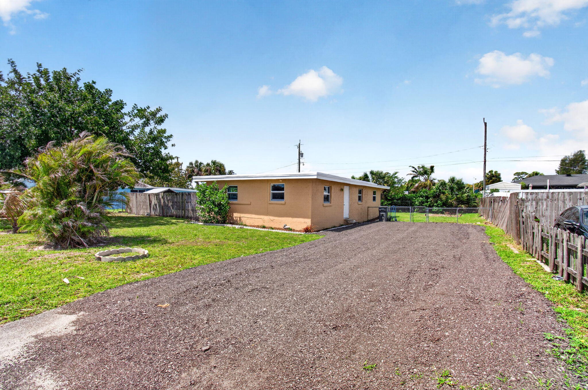 1537 E Breezy Lane, Plantation Mobile Home Park