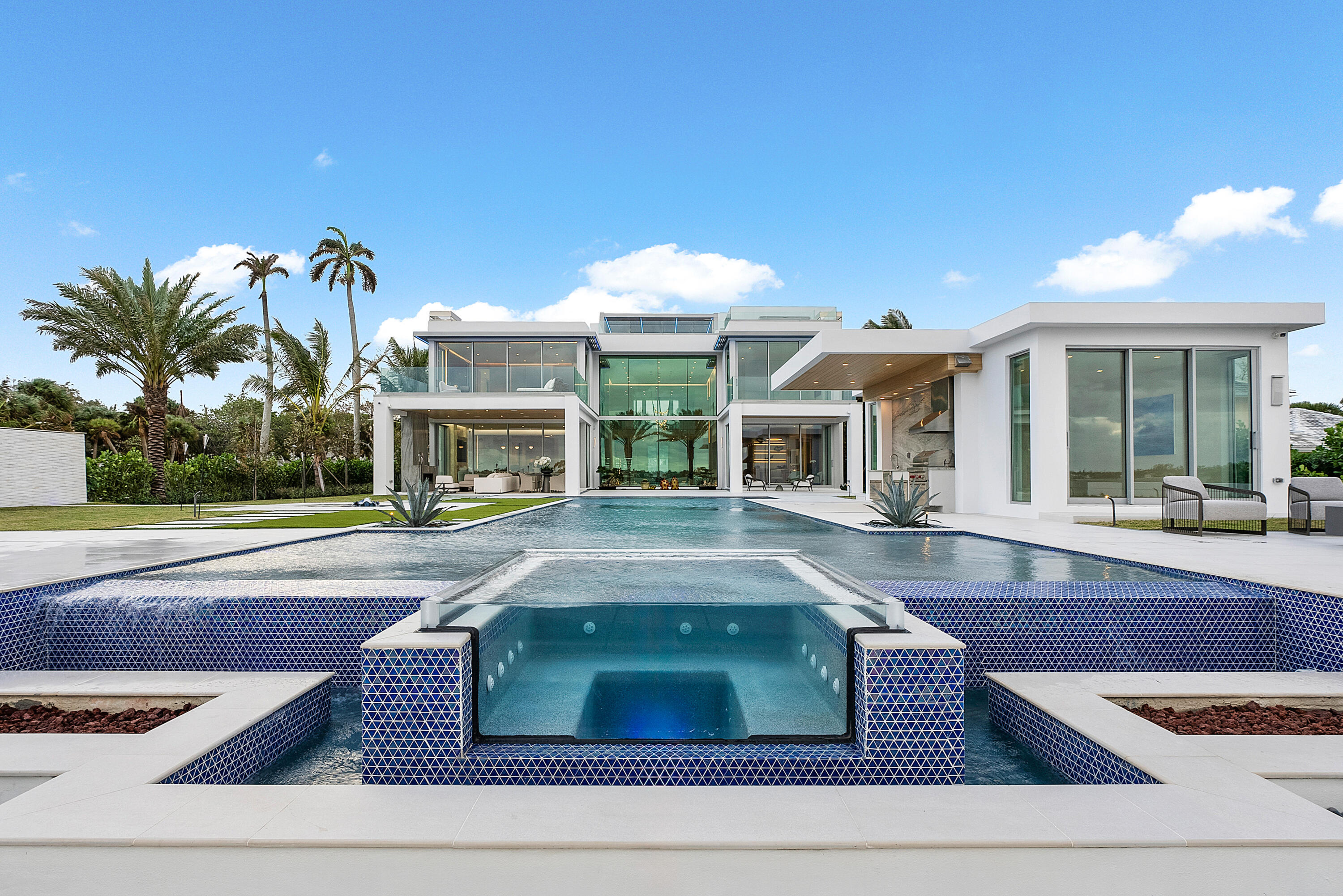 3030 WASHINGTON Road