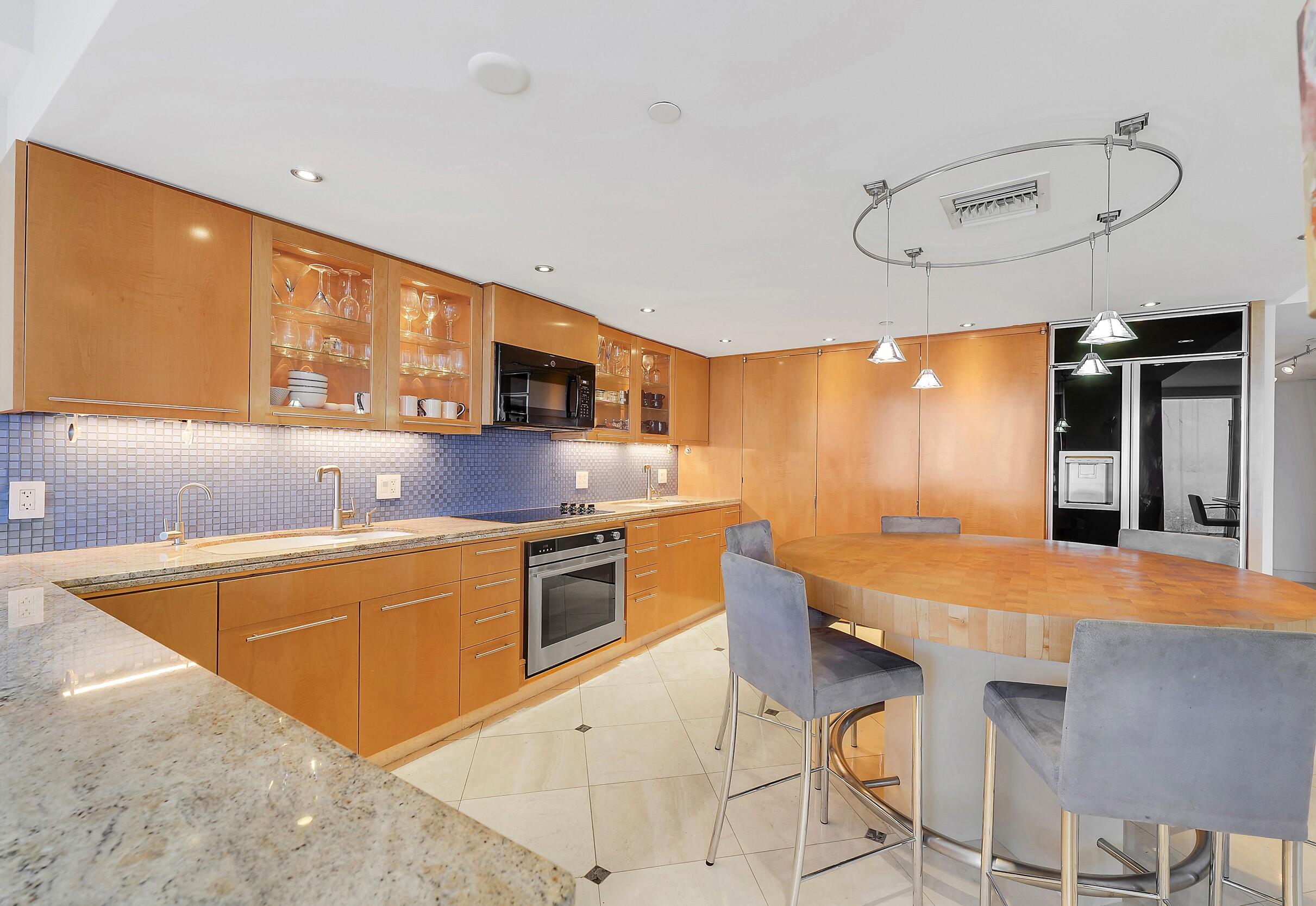 529 S Flagler Drive 24E