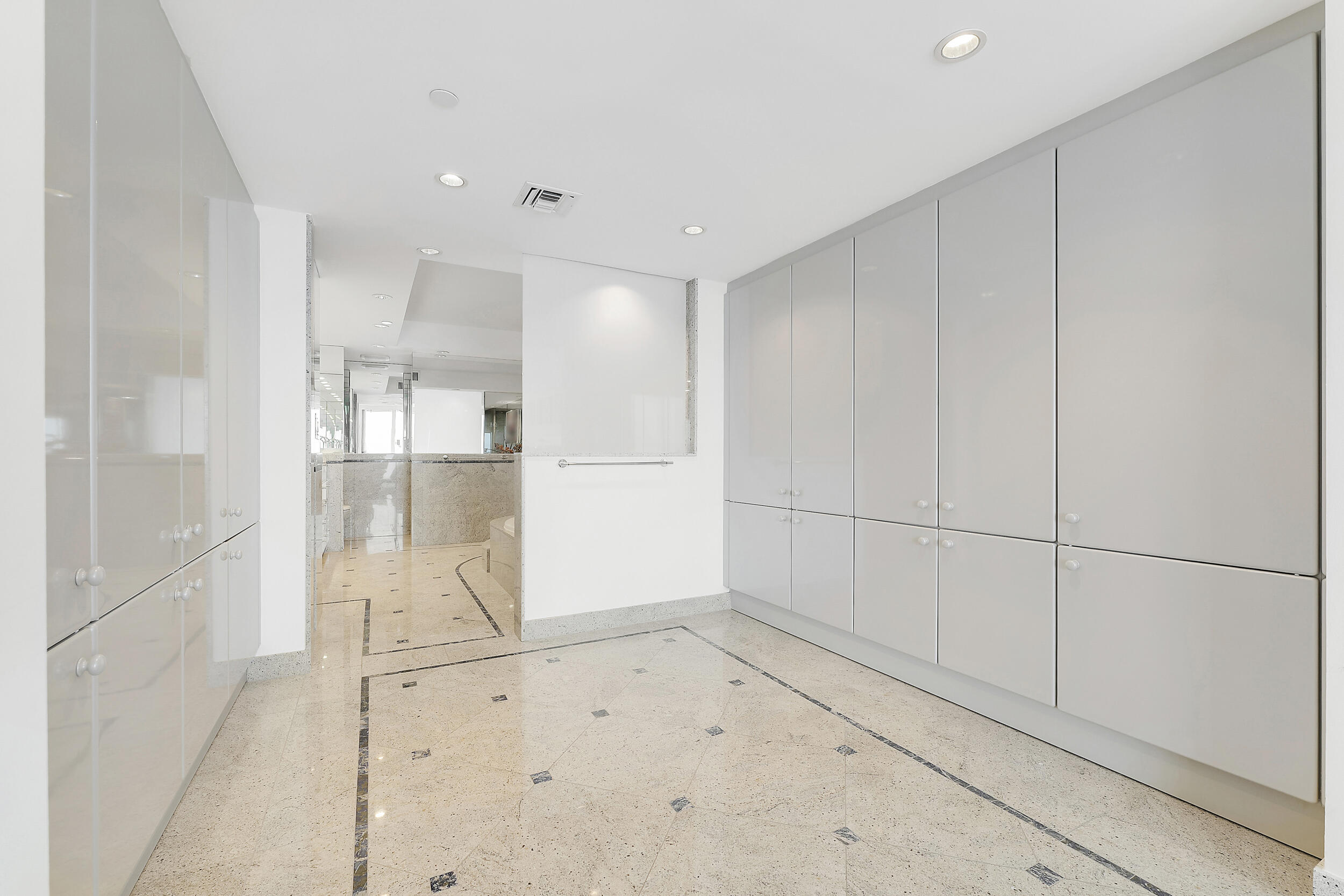 529 S Flagler Drive 24E