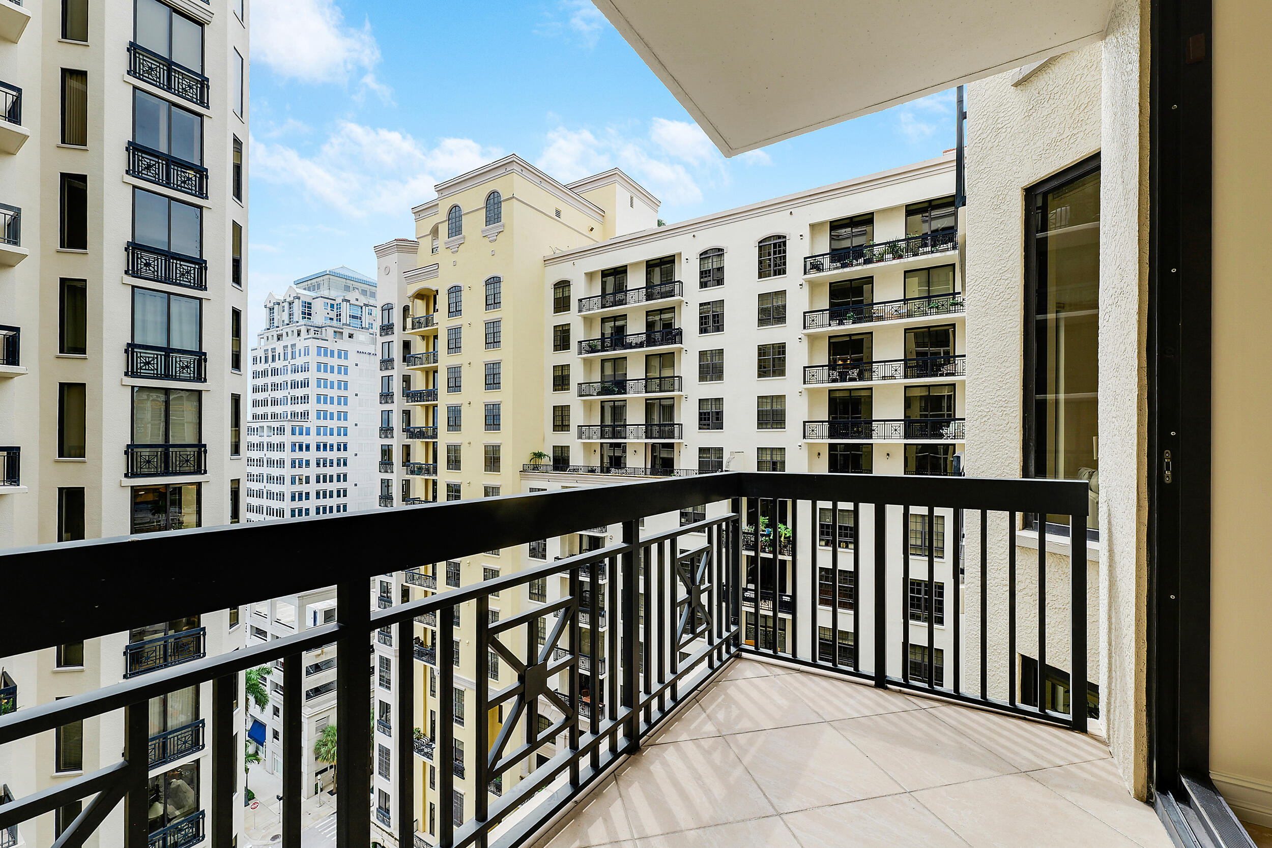 701 S OLIVE Avenue 1004