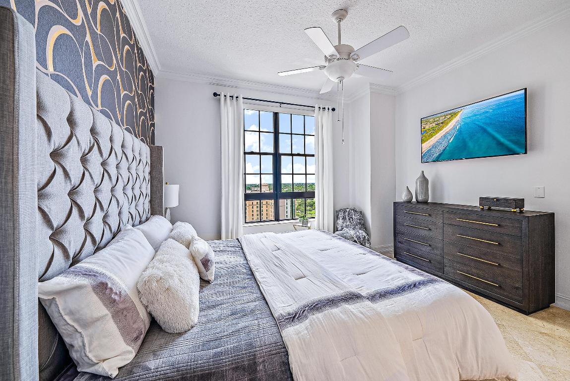 701 S Olive Avenue 802