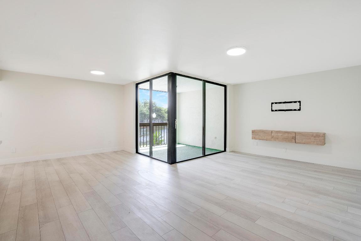 2025 Lavers Circle D208