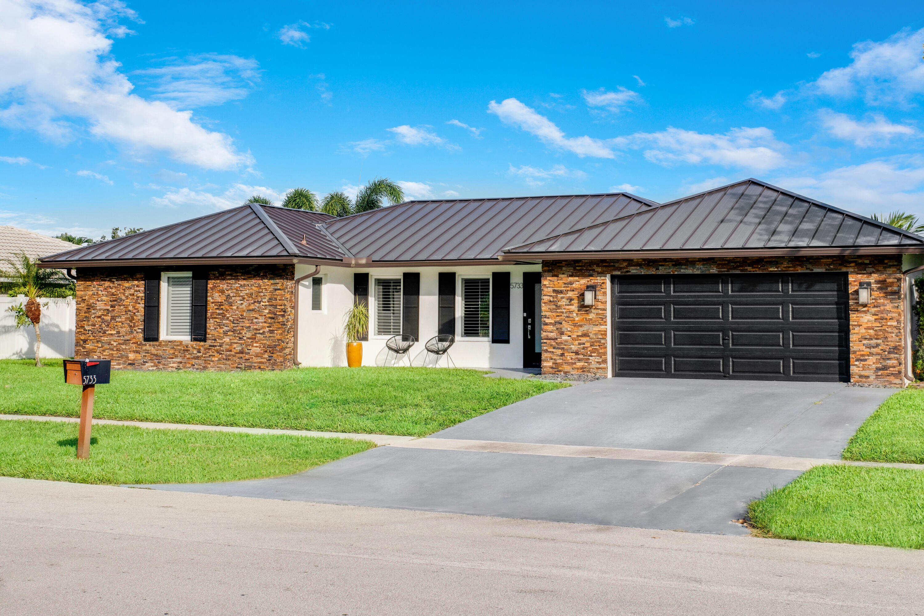 5733 Golfway Drive