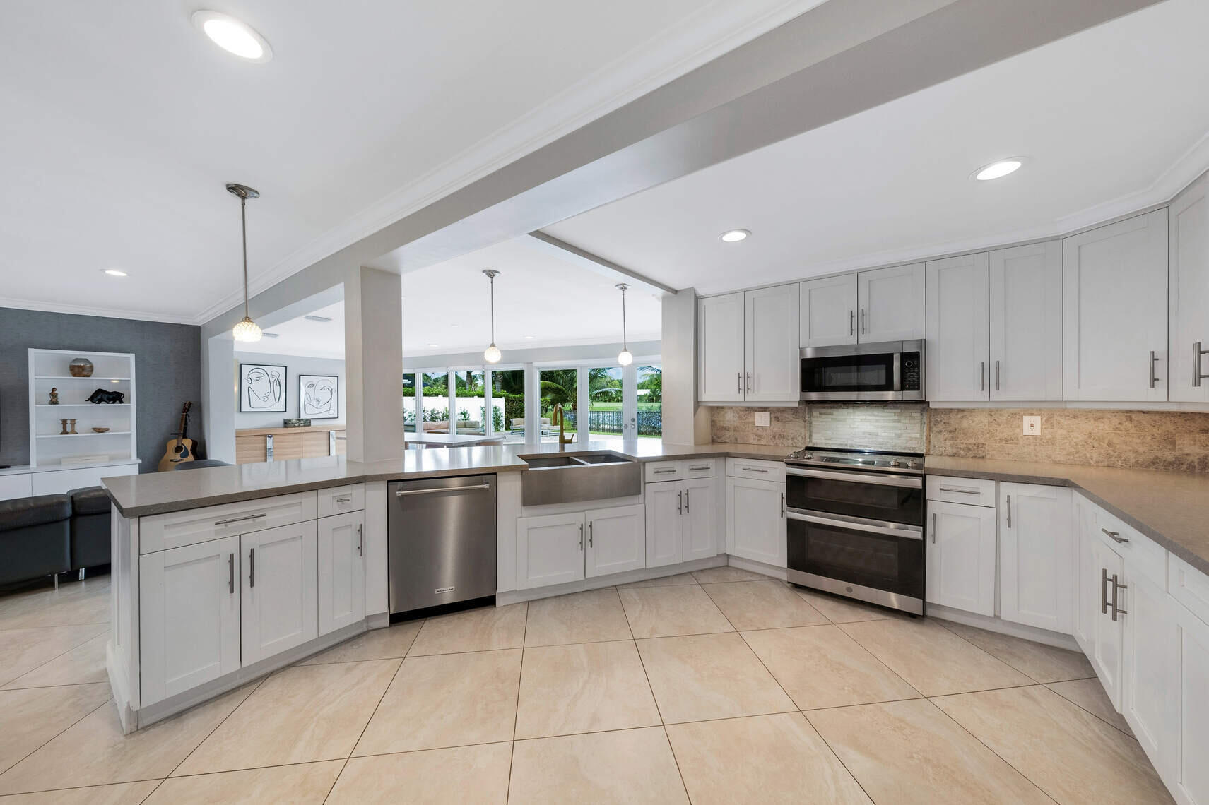 5733 Golfway Drive