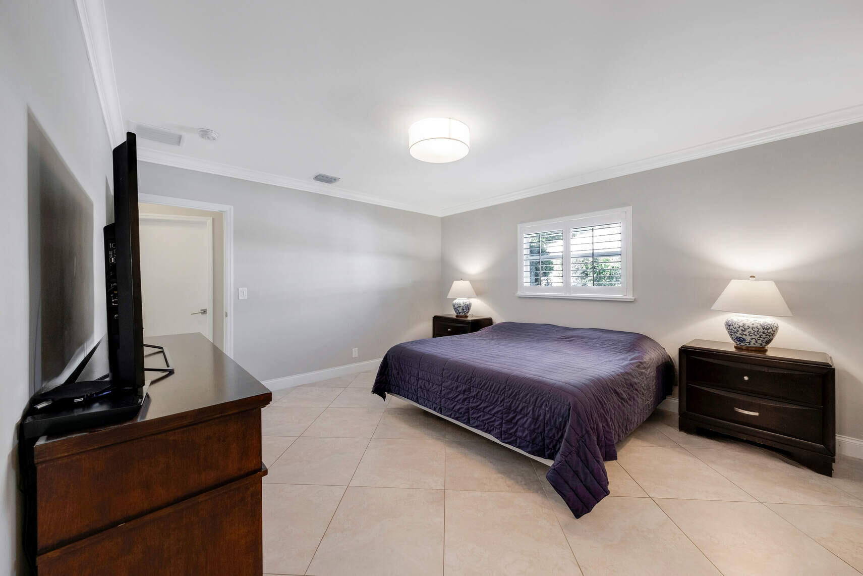 5733 Golfway Drive
