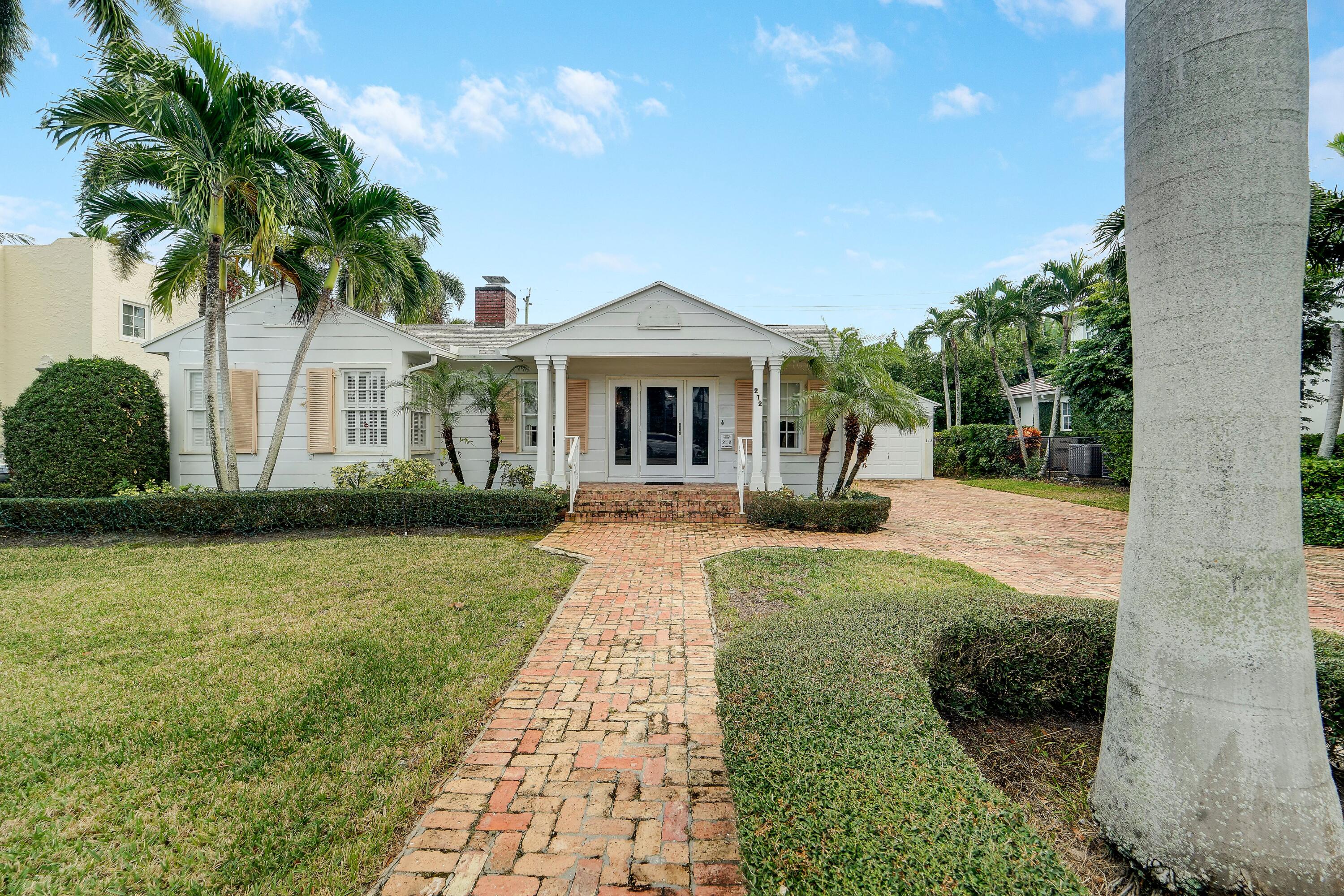 212 Dyer Road