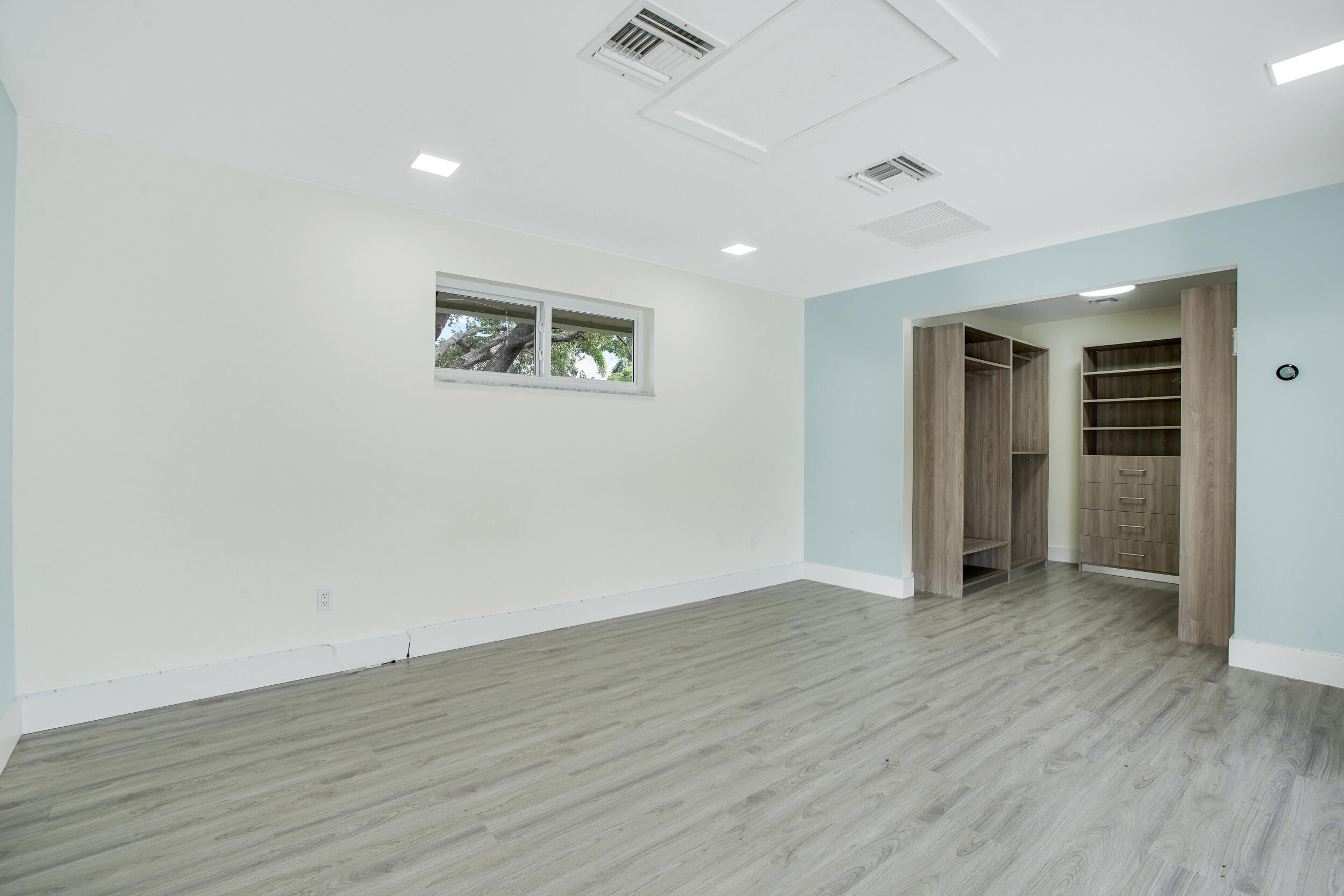 7351 Valencia Drive