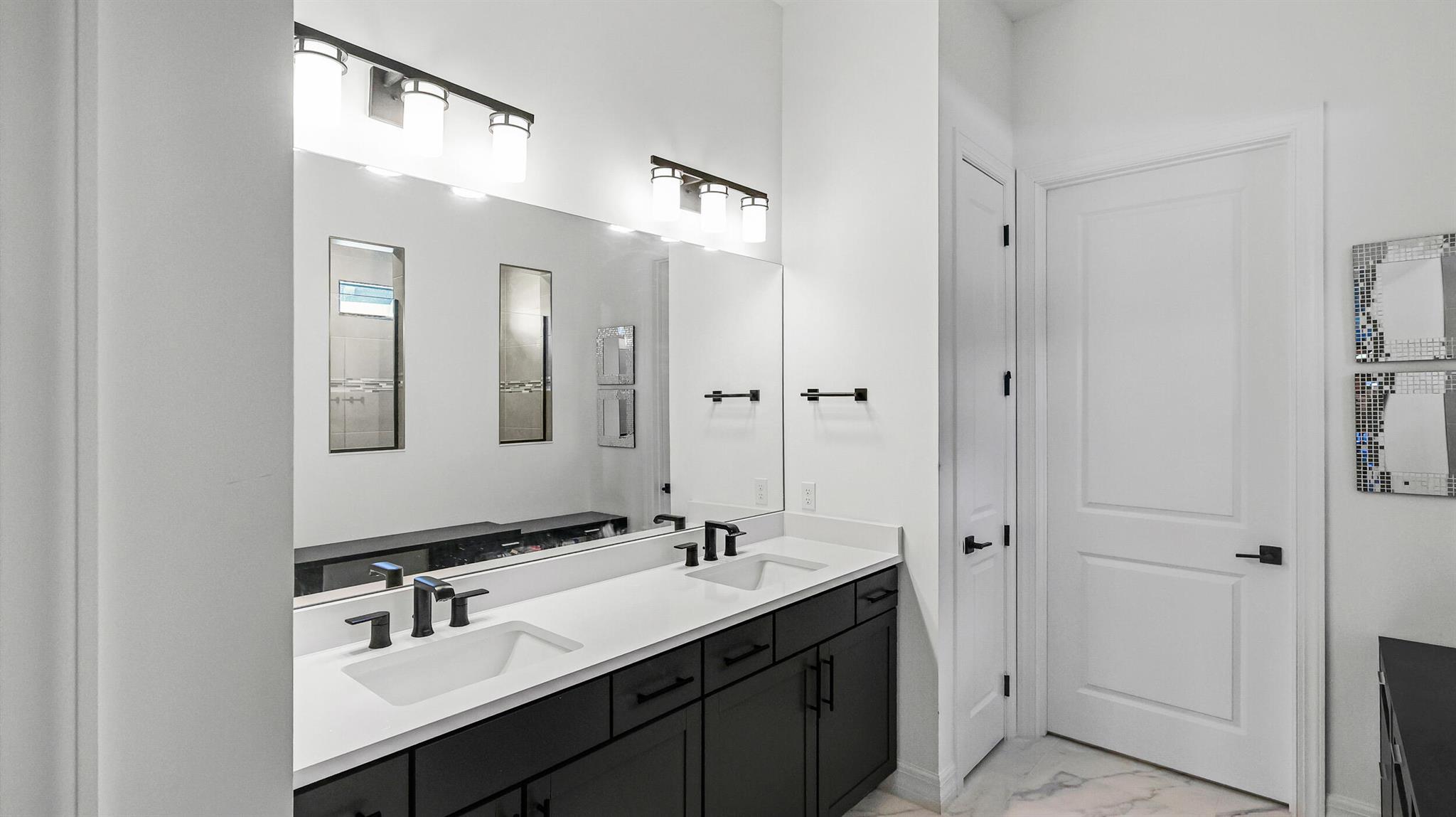 10405 Northbrook Circle