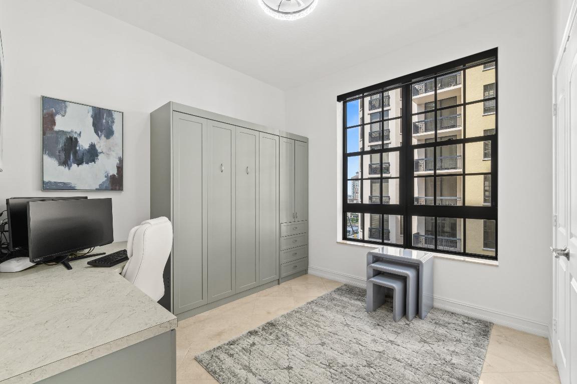 701 S Olive Avenue 1014