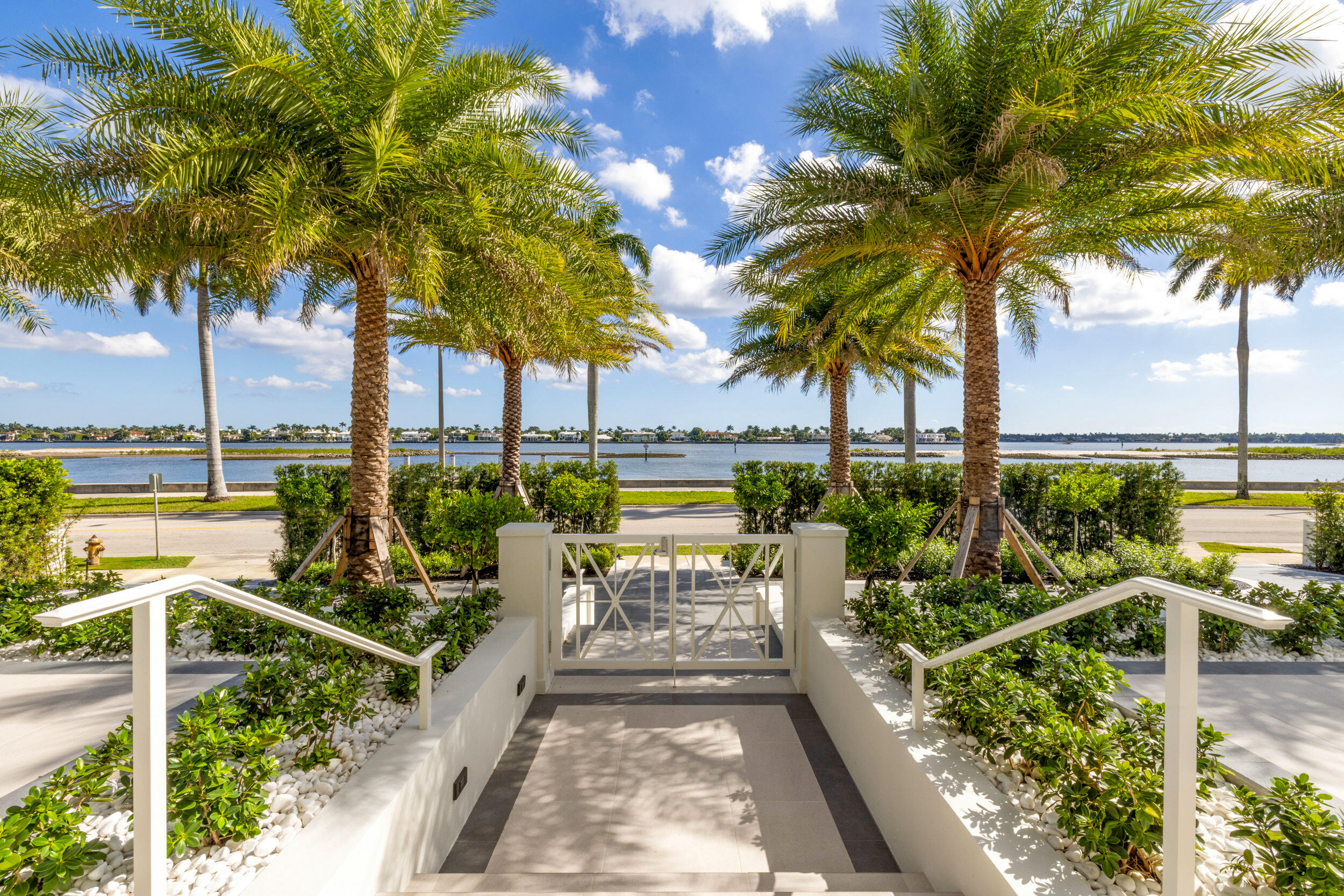 2415 S Flagler Drive
