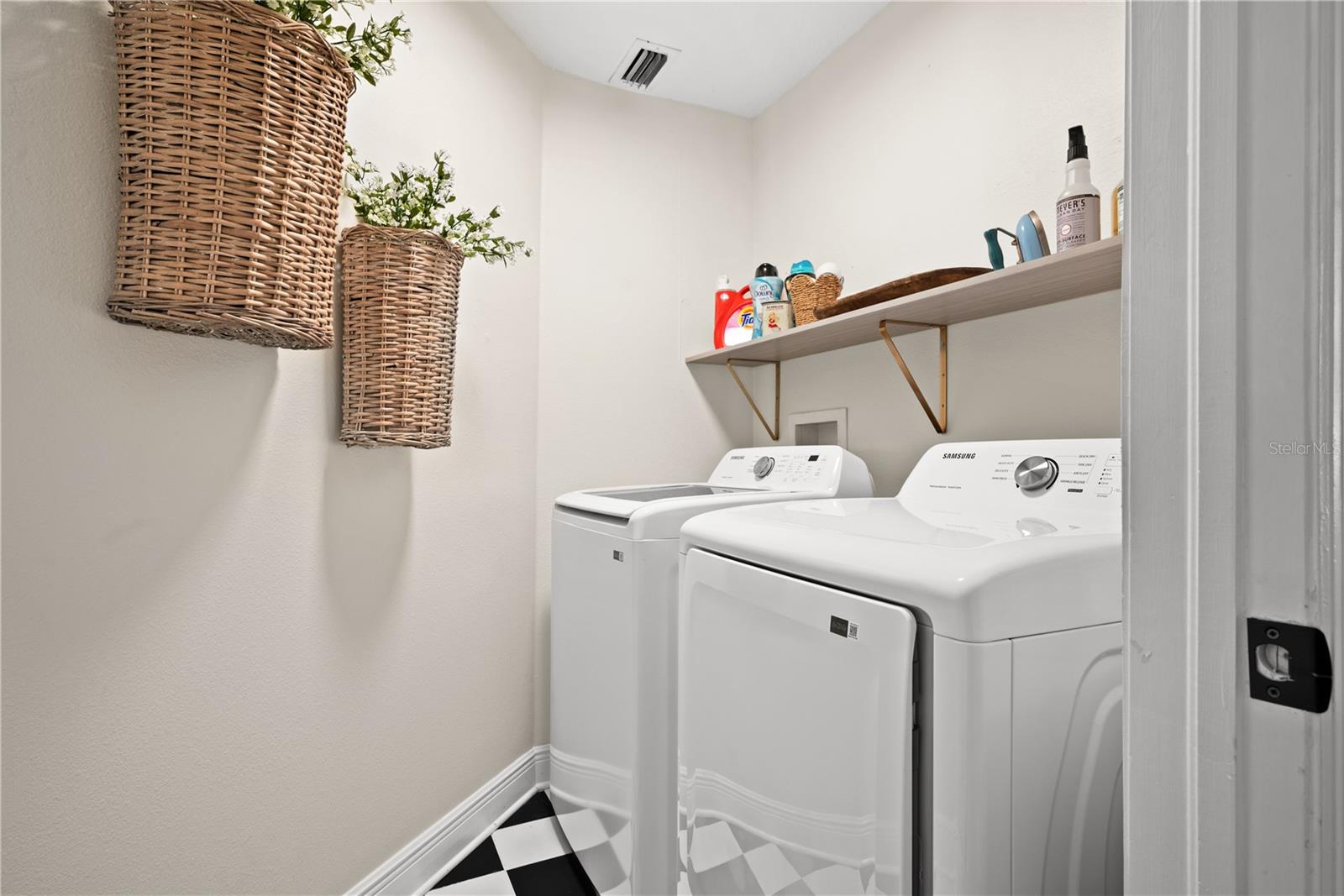 10614 CAPE HATTERAS DR