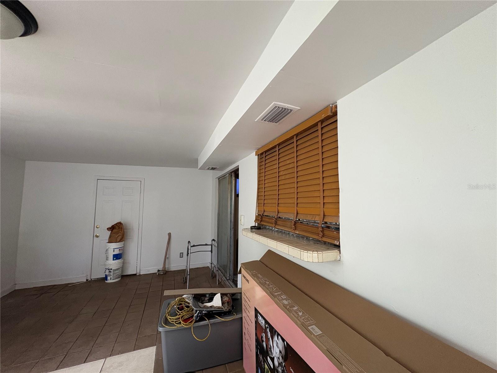 6513 RUNNINGWOODS DR