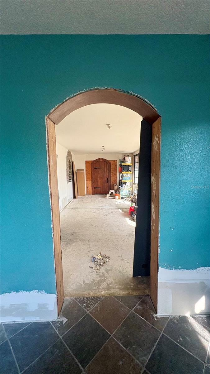 1815 DRIFTWOOD CIR S