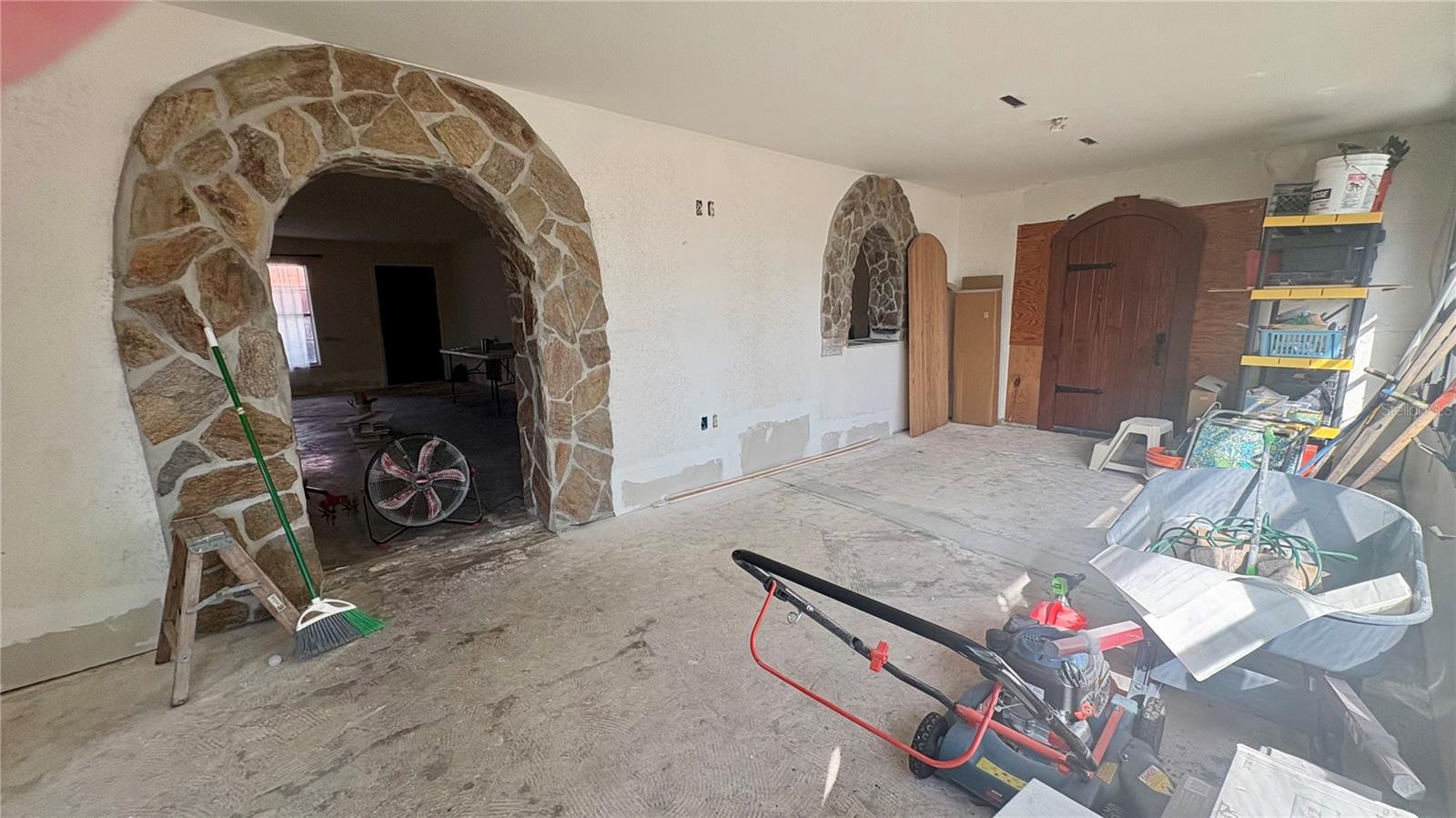 1815 DRIFTWOOD CIR S