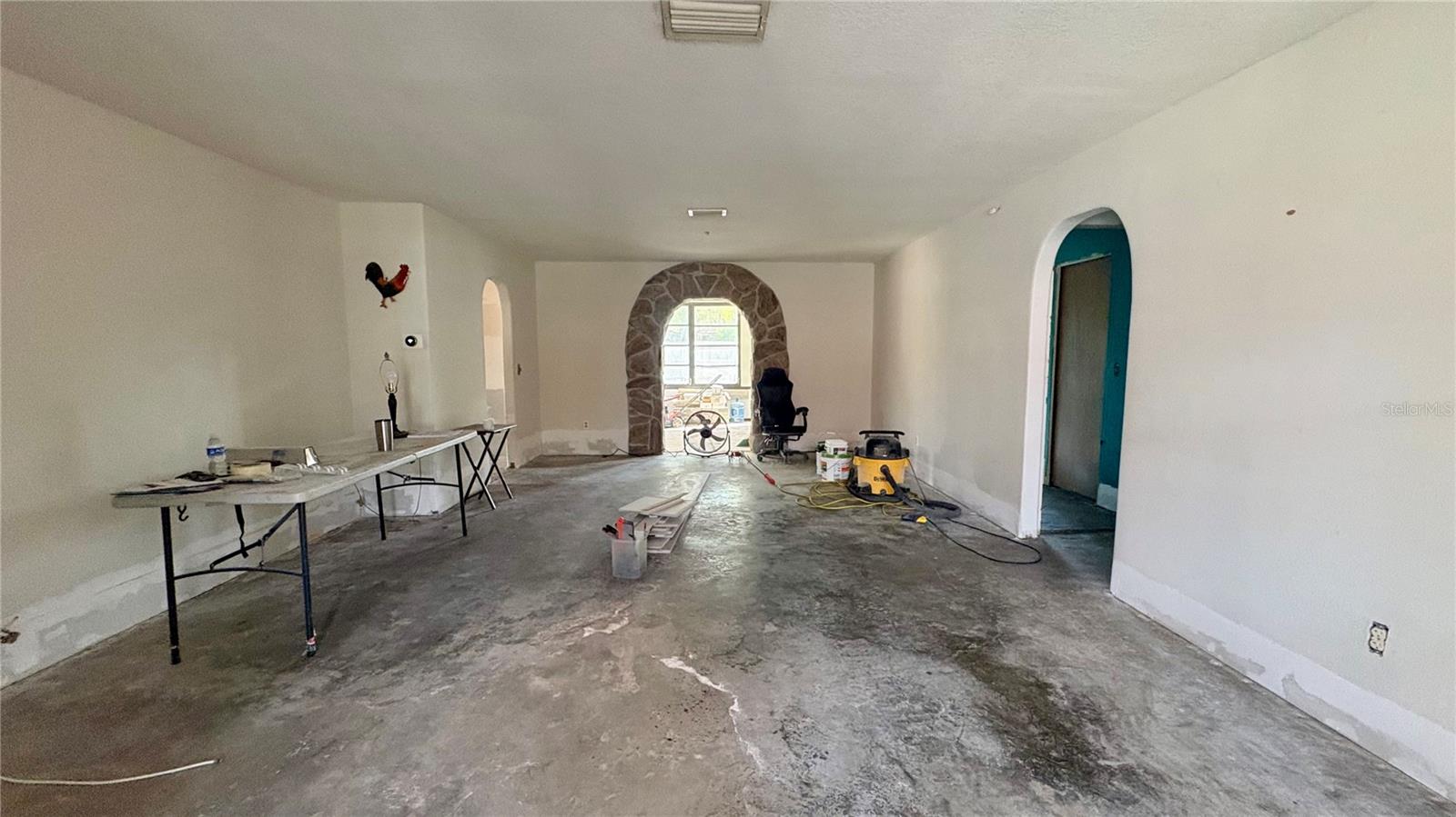 1815 DRIFTWOOD CIR S