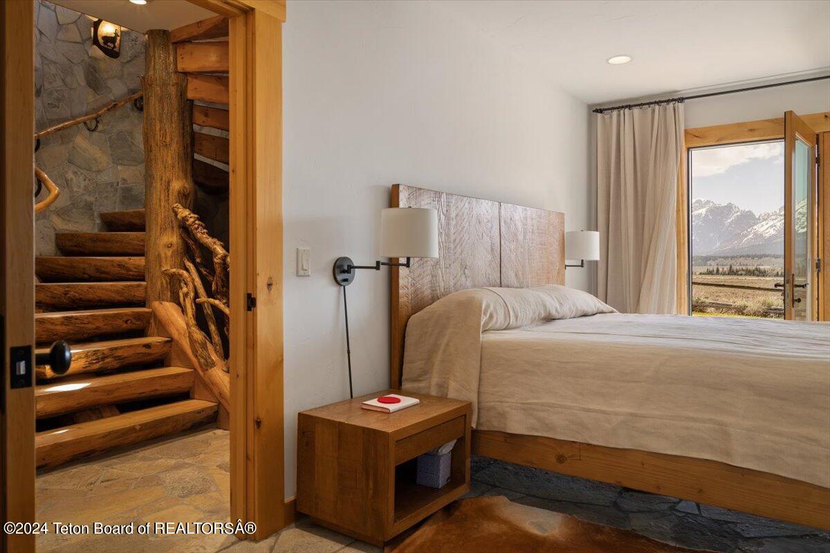 13095 N CRAIGHEAD Lane