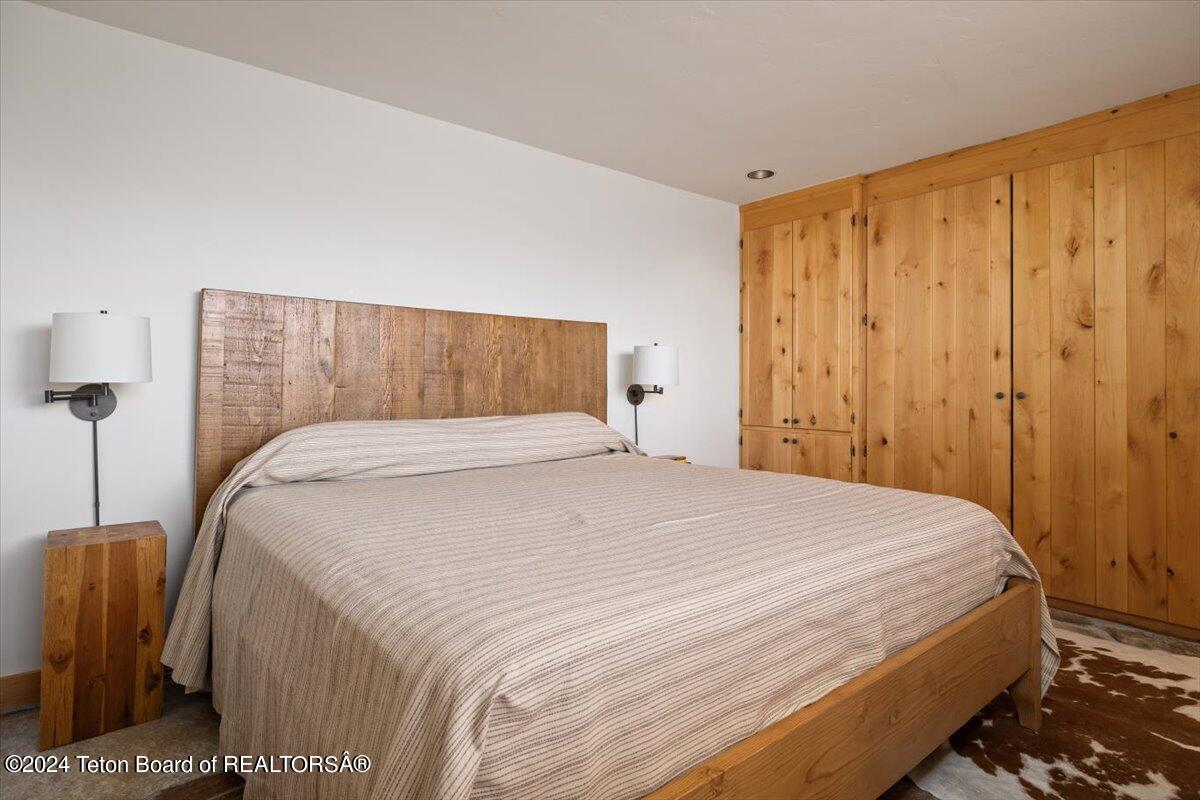 13095 N CRAIGHEAD Lane