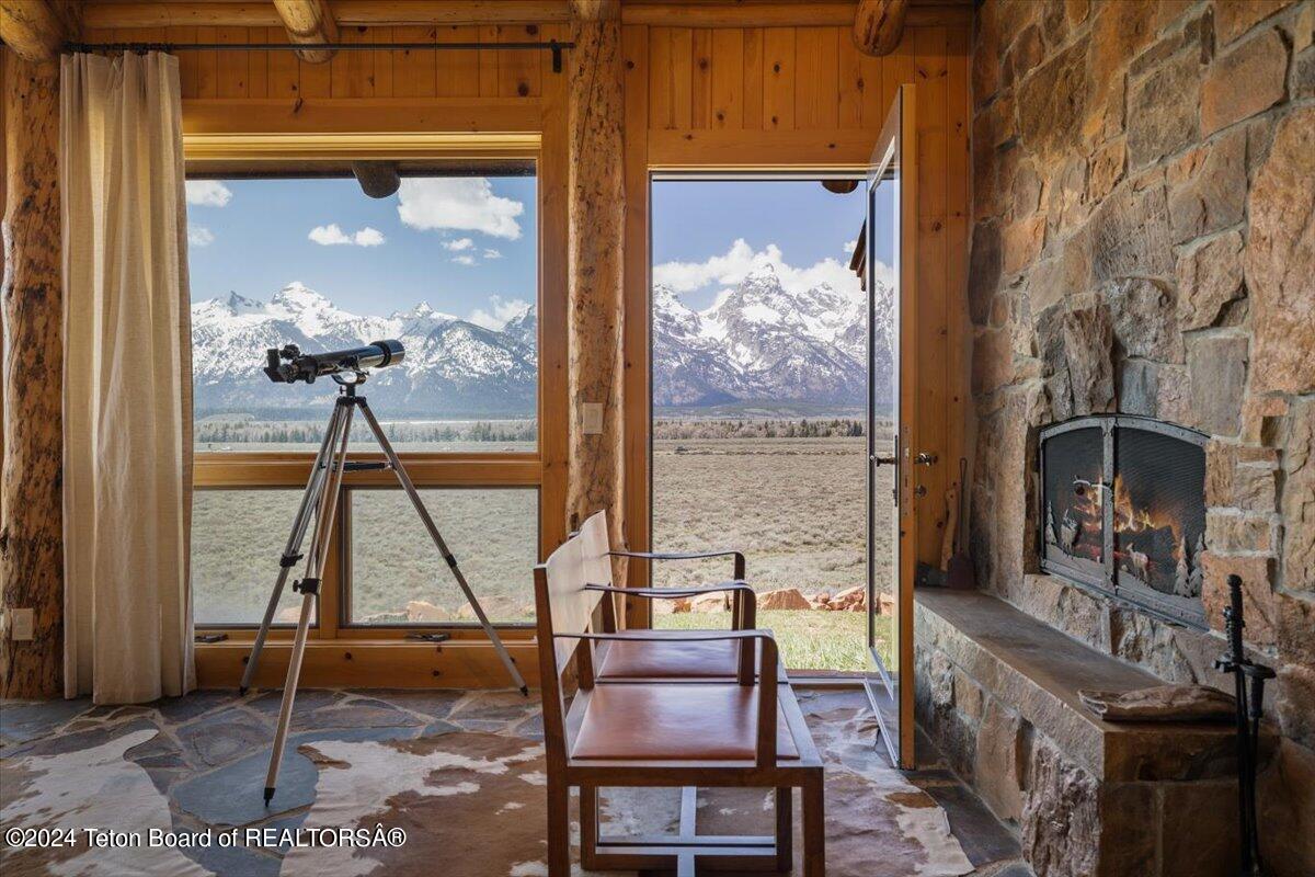 13095 N CRAIGHEAD Lane