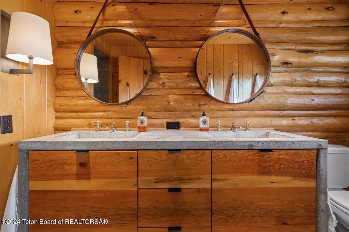 13095 N CRAIGHEAD Lane