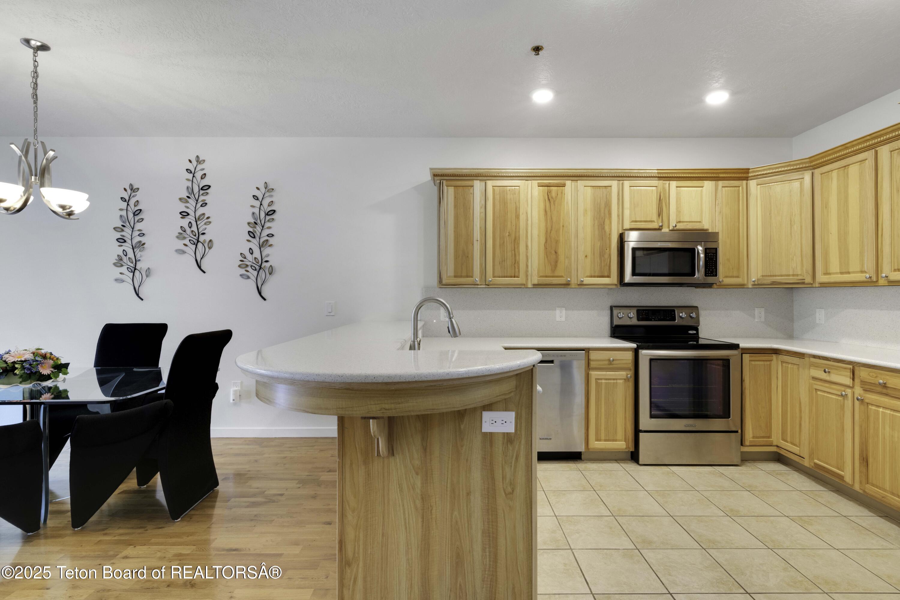 1325 S HIGHWAY 89