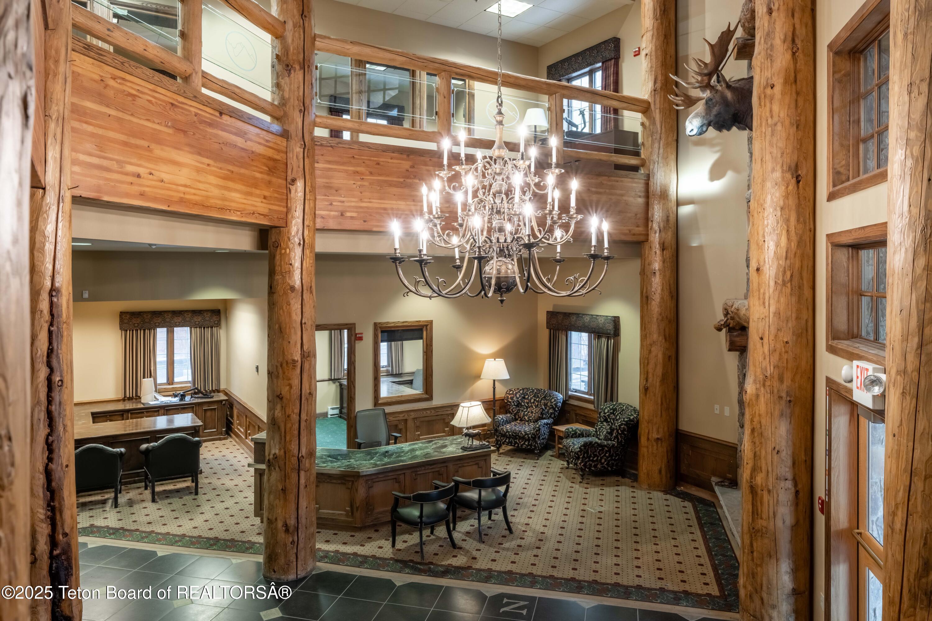 975 W BROADWAY Avenue